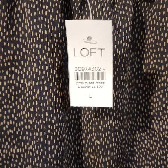 NWOT✨ Loft skirt - Picture 5 of 7